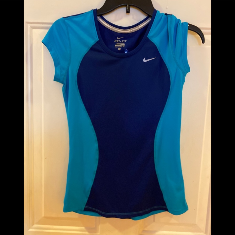 Dri fit Top x small